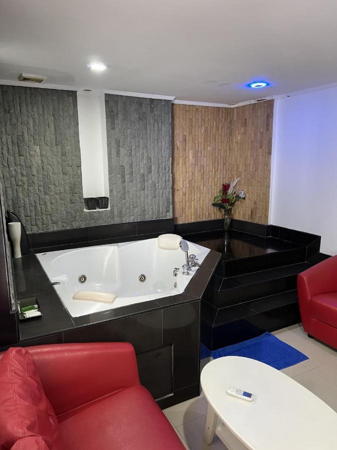 Galaxy Suites Pattaya Zewnętrze zdjęcie